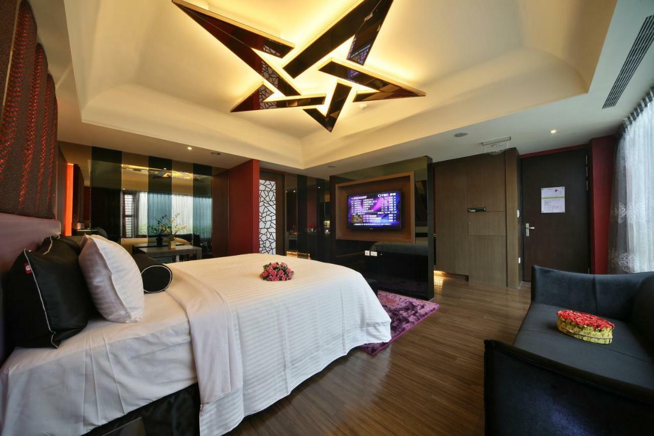 Doule Motel Taichung Luaran gambar