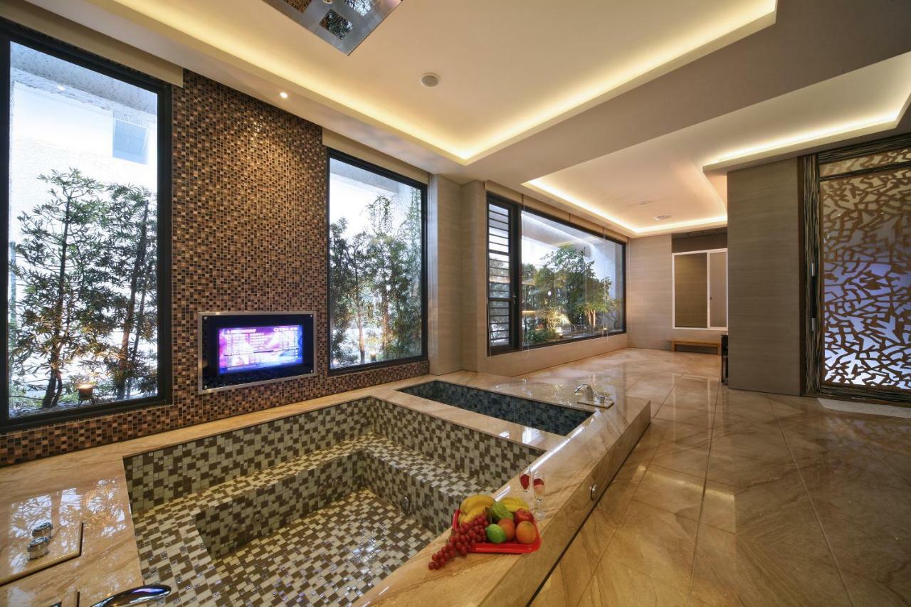 Doule Motel Taichung Luaran gambar