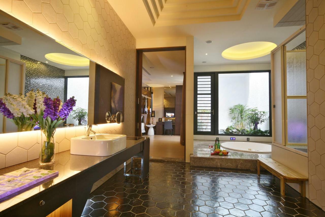 Doule Motel Taichung Luaran gambar