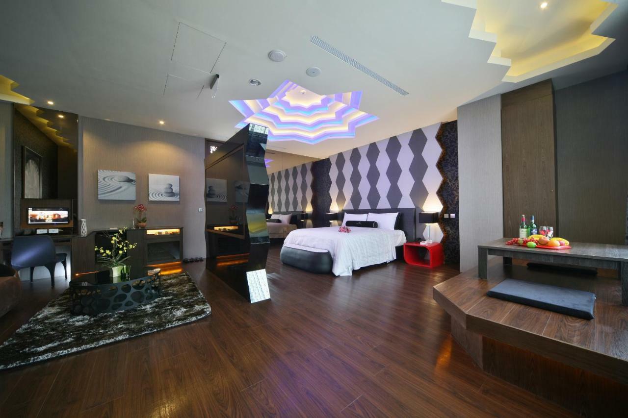 Doule Motel Taichung Luaran gambar
