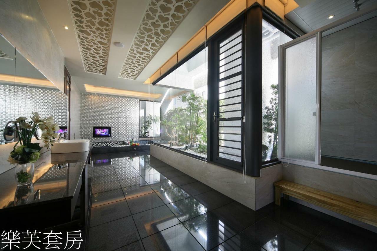 Doule Motel Taichung Luaran gambar