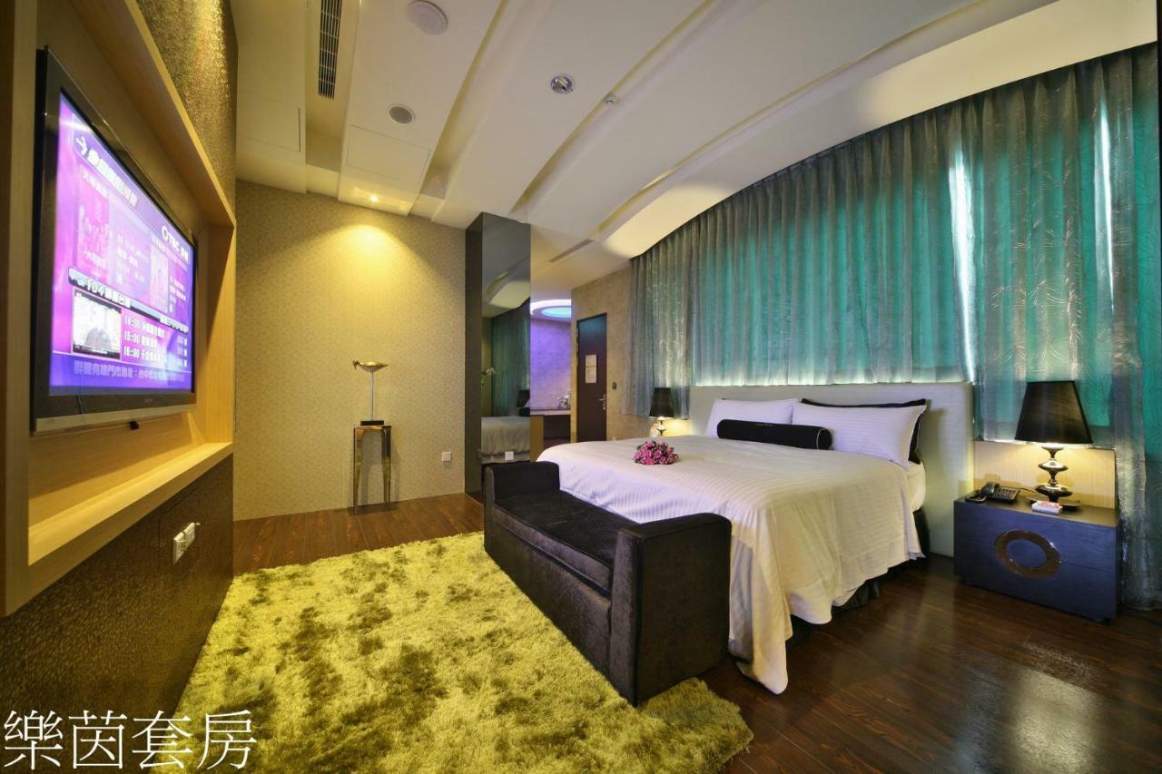 Doule Motel Taichung Luaran gambar