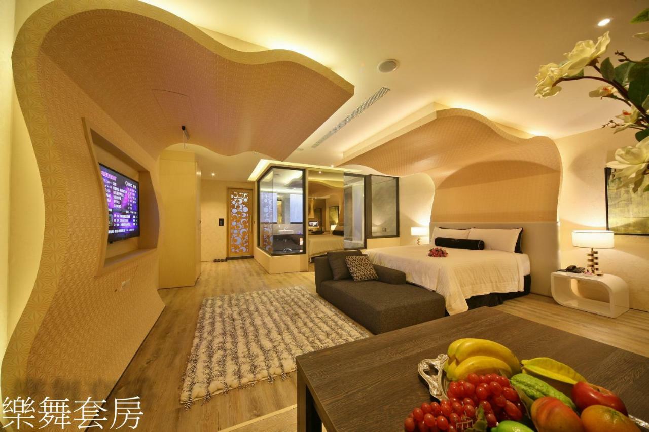 Doule Motel Taichung Luaran gambar
