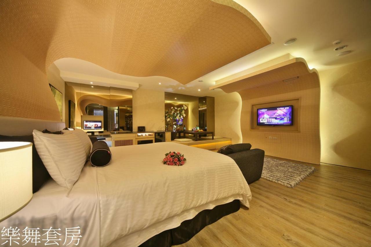Doule Motel Taichung Luaran gambar
