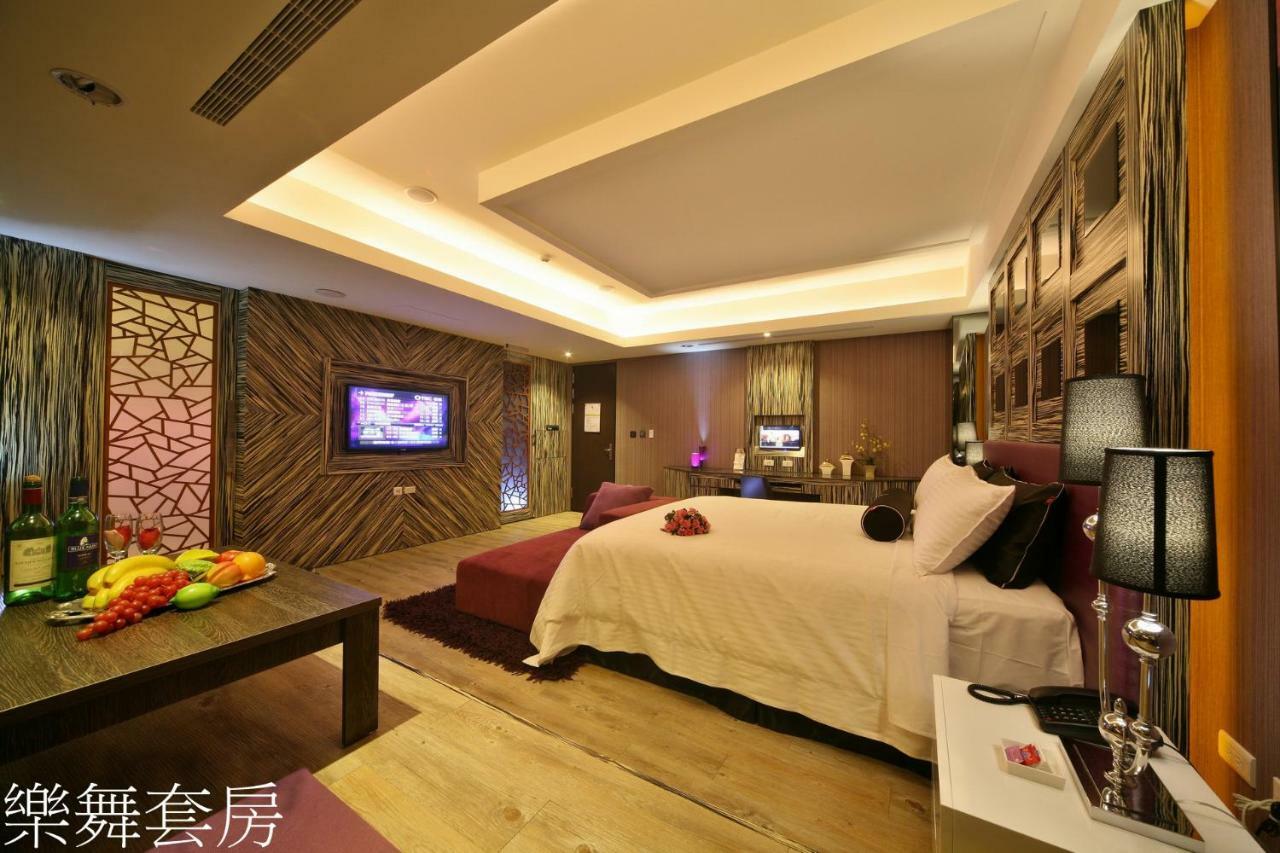 Doule Motel Taichung Luaran gambar