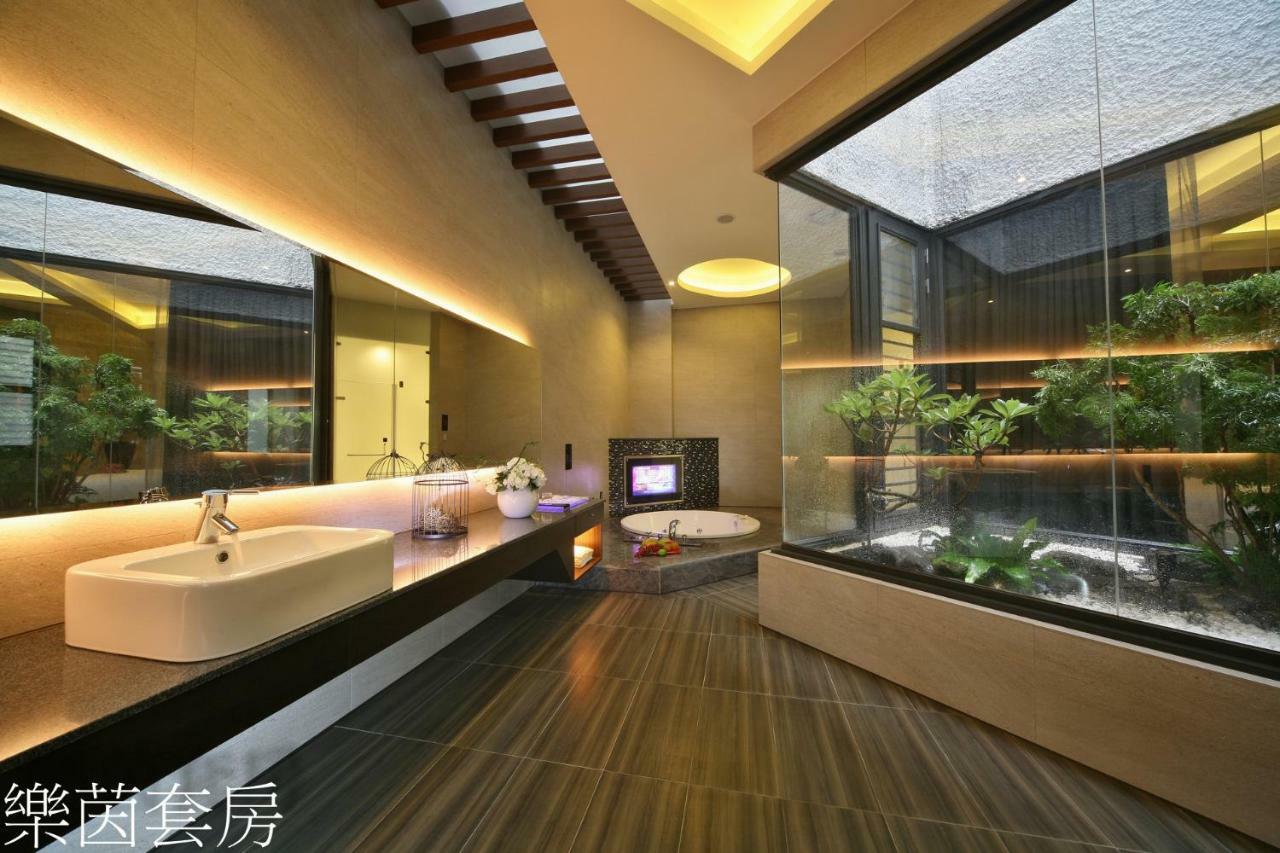 Doule Motel Taichung Luaran gambar