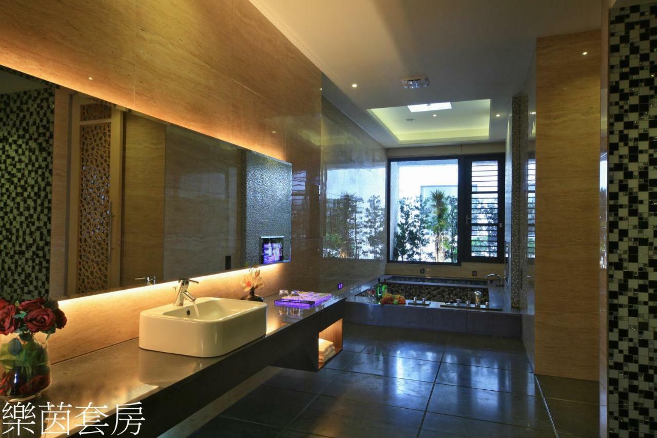 Doule Motel Taichung Luaran gambar