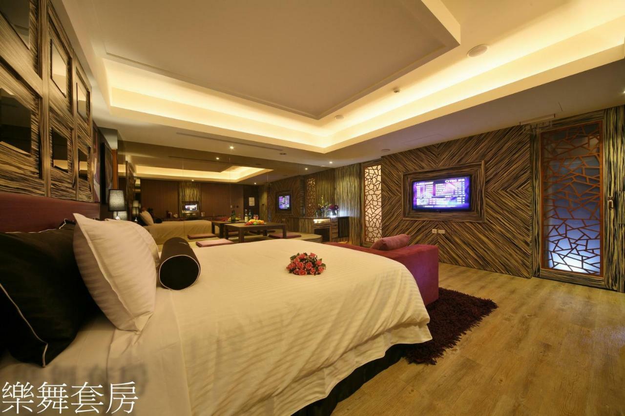 Doule Motel Taichung Luaran gambar