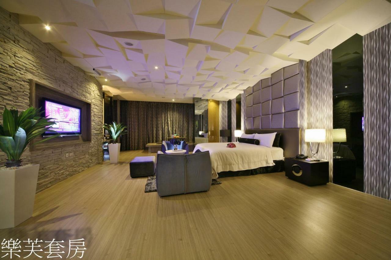 Doule Motel Taichung Luaran gambar