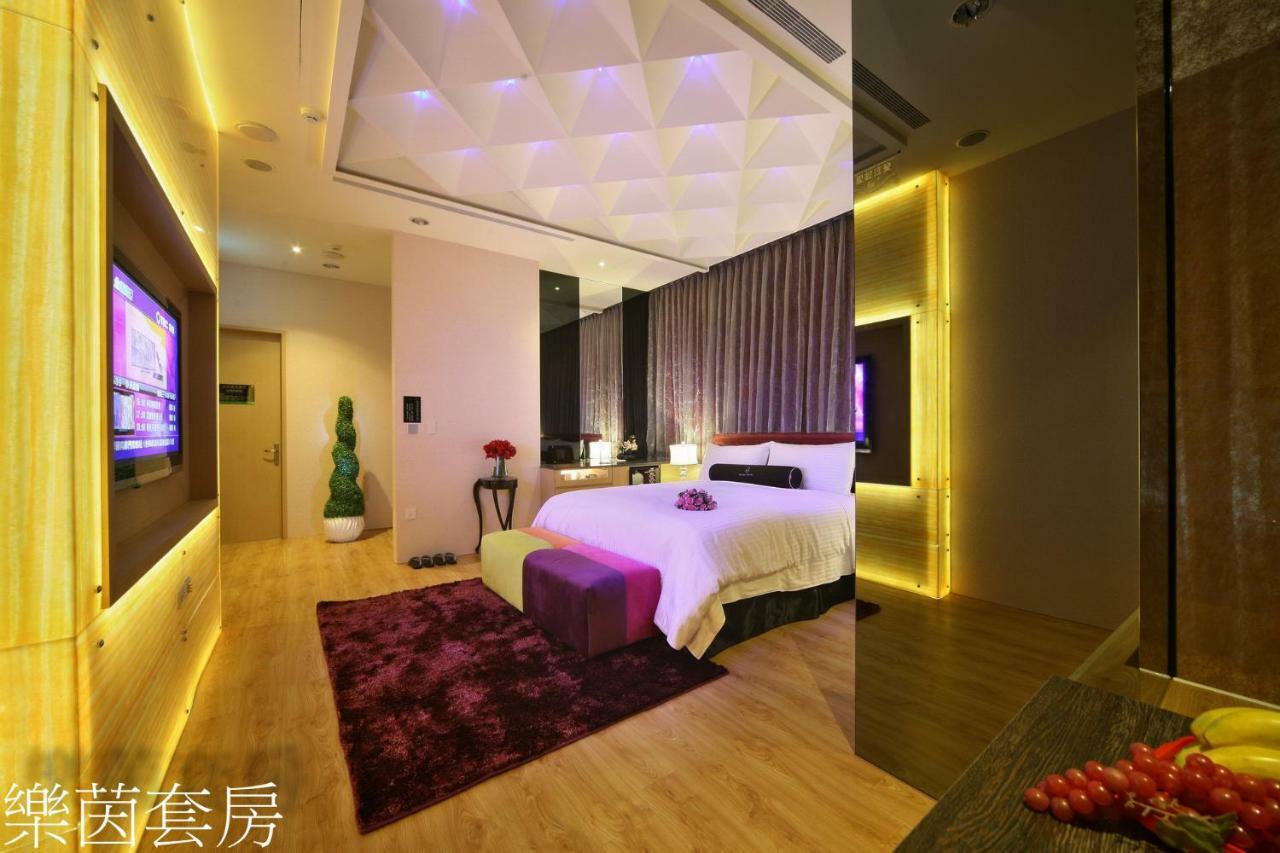 Doule Motel Taichung Luaran gambar