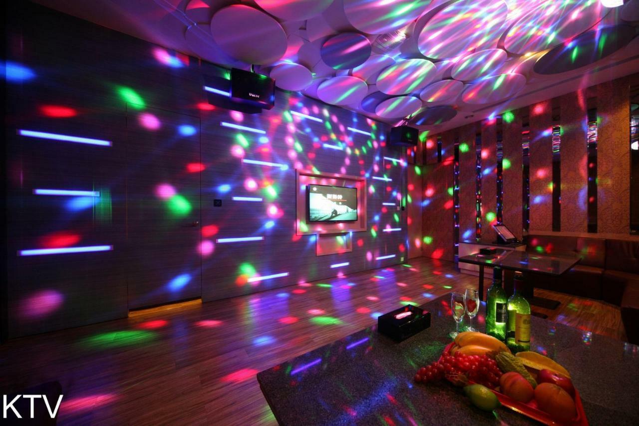 Doule Motel Taichung Luaran gambar