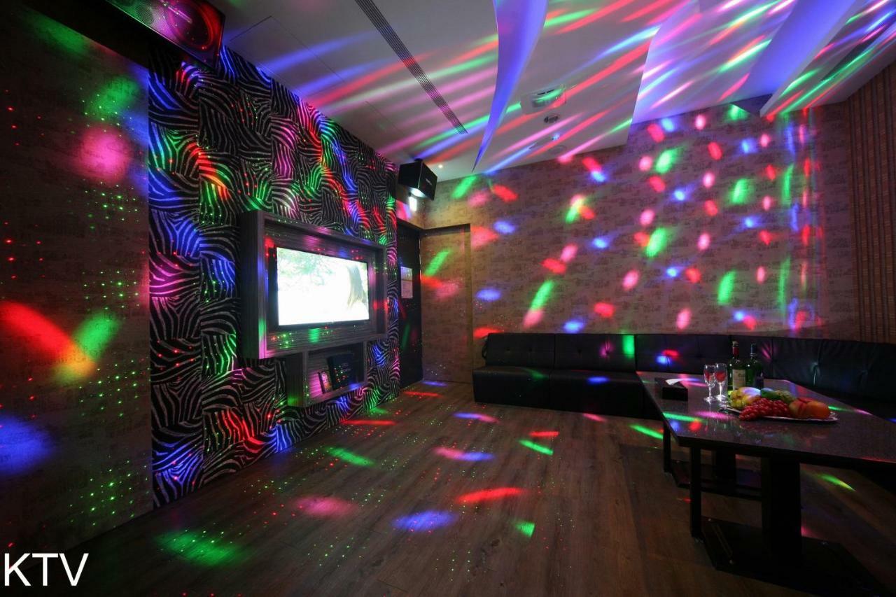 Doule Motel Taichung Luaran gambar